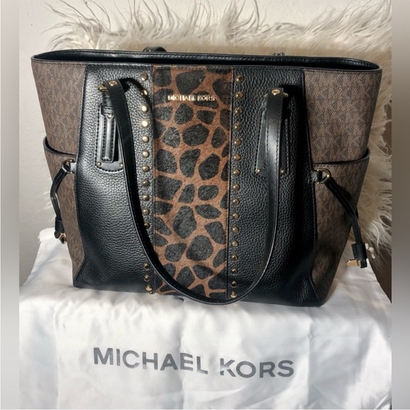 Michael Kors Signature Voyager East West Tote In Multi Black & Brown Giraffe NWT - Picture 16 of 16